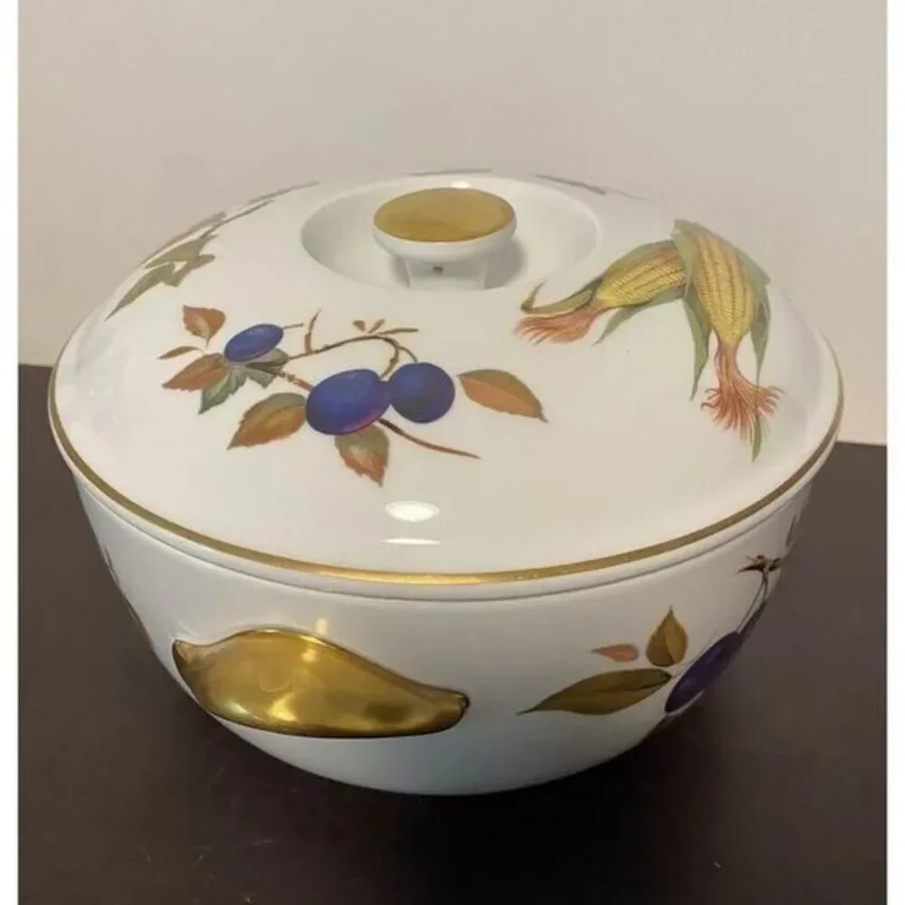 Royal Worcester Evesham Gold Round 2.5 qt CASSEROLE/ LID‎ Gold Knob/Handles 8.5
